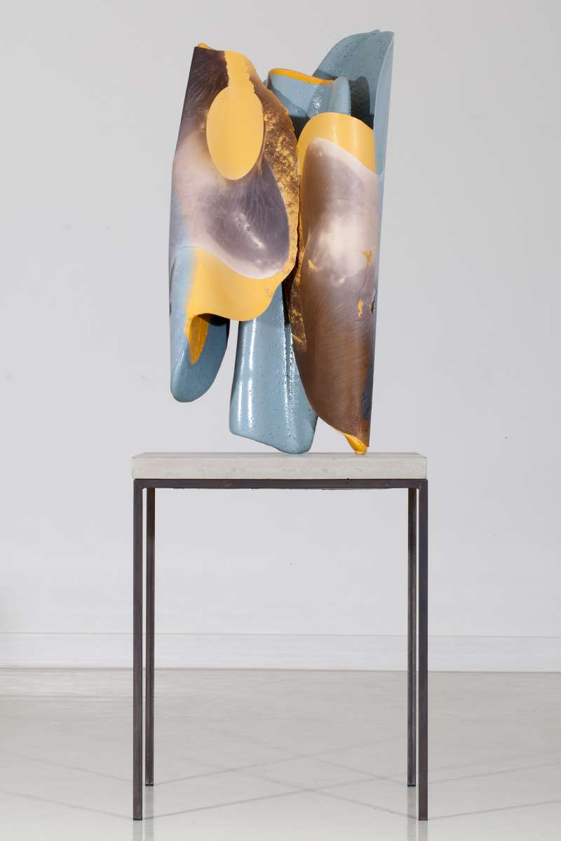 Nikola Ukic, Self-Mastering (Series / Henry Moore: Lying figure in two pieces, 1969, Hofgarten Düsseldorf), 2012